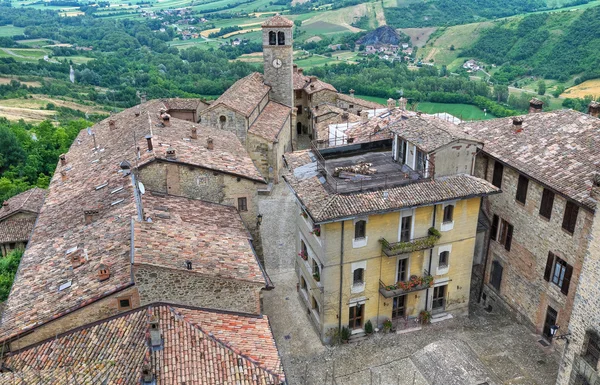 Πανοραμική θέα του vigoleno. Εμίλια-Ρομάνια. Ιταλία. — Φωτογραφία Αρχείου