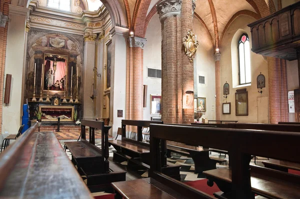 St. Brigida interior church. Piacenza. Emilia-Romagna. Italy. — Stockfoto