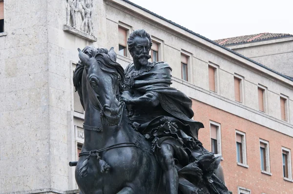 Alessandro farnese heykeli. Piacenza. Emilia-Romagna. İtalya. — Stok fotoğraf