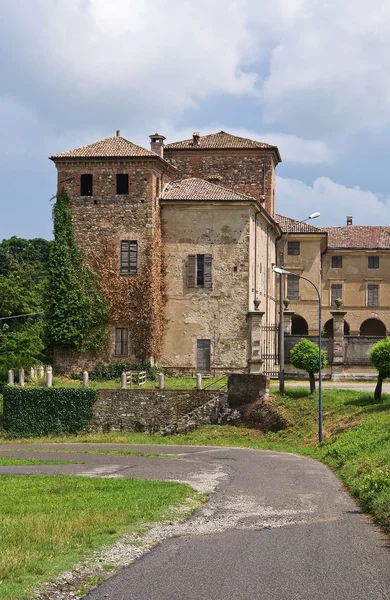 Kasteel van agazzano. Emilia-Romagna. Italië. — Stockfoto