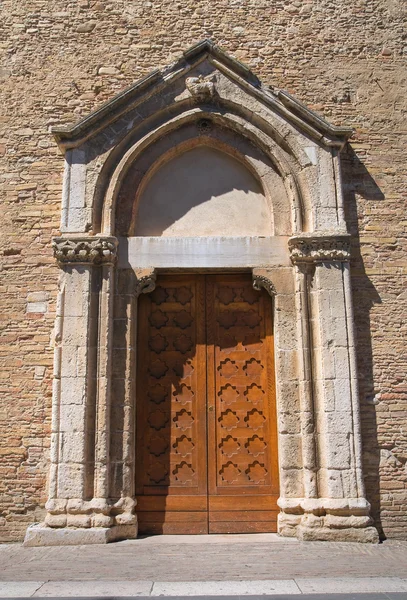 Heiligdom kerk van st. francesco. Lucera. Puglia. Italië. — Stockfoto