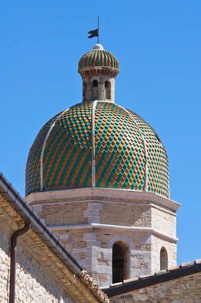 Madre Chiesa. Pietramontecorvino. Puglia. Italia . — Foto Stock