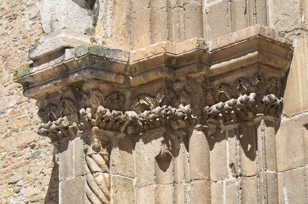 Svatyně kostel st. francesco. Lucera. Puglia. Itálie. — Stock fotografie