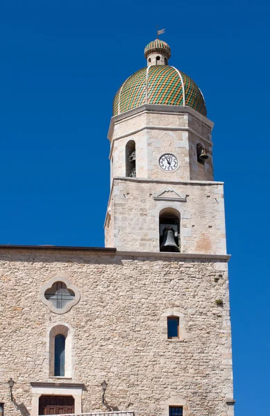Fostrar kyrkan. pietramontecorvino. Puglia. Italien. — Stockfoto