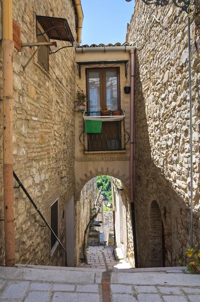小巷。pietramontecorvino。普利亚大区。意大利. — 图库照片