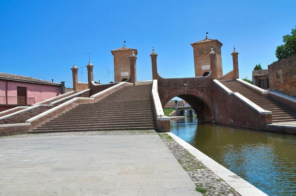 Trepponti Köprüsü. Comacchio. Emilia-Romagna. İtalya. — Stok fotoğraf