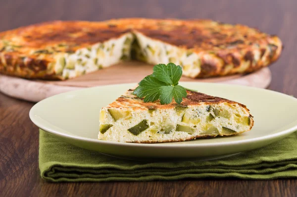 Italian omelette with zucchini. — Stock Photo, Image
