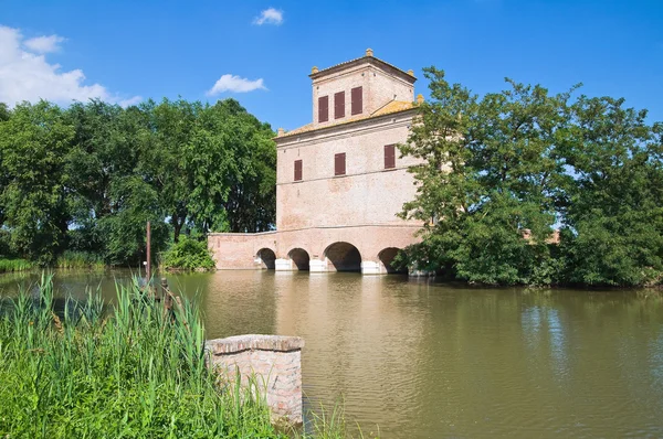 Abate věž. Mesola. Emilia-Romagna. Itálie. — Stock fotografie