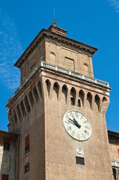 Zámkem Estense. Ferrara. Emilia-Romagna. Itálie. — Stock fotografie