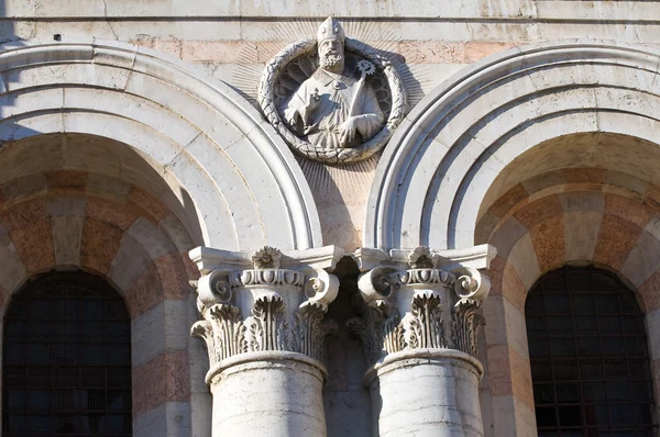 Belltower st. george's basilica. Ferrara. Emilia-Romagna. Italien. — Stockfoto