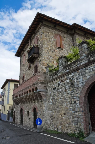 Historický dům. rivergaro. Emilia-Romagna. Itálie. — Stock fotografie