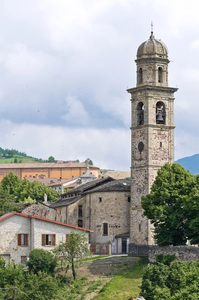 Igreja St. Giovanni Battista. Bardi. Emilia-Romagna. Itália . — Fotografia de Stock