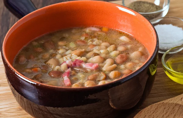 Borlotti bean 和拼汤. — 图库照片