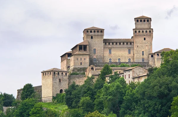 टोराचीराचा किल्ला. एमिलीया-रोमोन्ना. इटली . — स्टॉक फोटो, इमेज