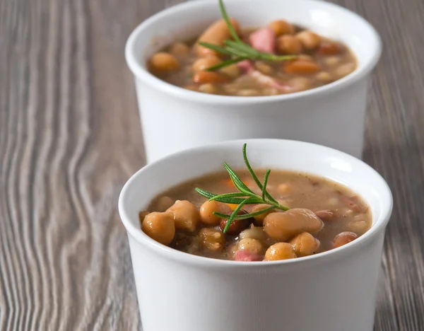 Borlotti Boon en spelt soep. — Stockfoto