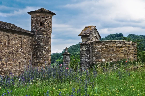 Castle of Golaso. Varsi. Emilia-Romagna. Italy. — Stock Photo, Image
