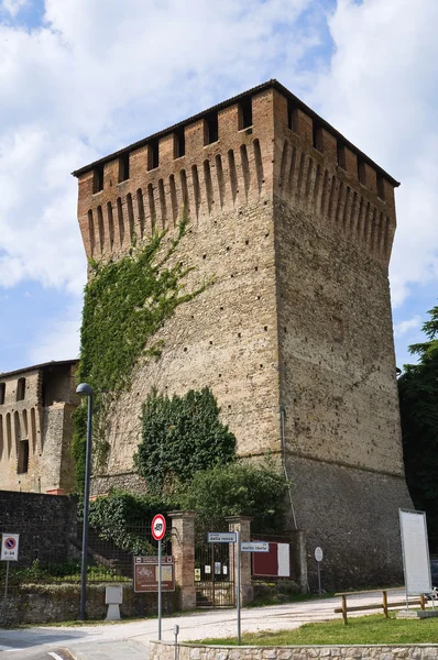 Замок Варано де Мелегари. Эмилия-Романья. Италия . — стоковое фото