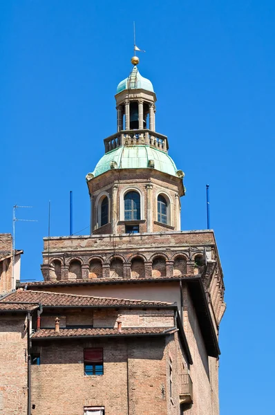 Дворец Аккурсио. Болонья. Эмилия-Романья. Италия . — стоковое фото