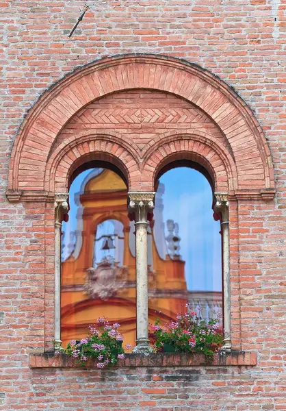 Valilik Sarayı. cento. Emilia-Romagna. İtalya. — Stok fotoğraf