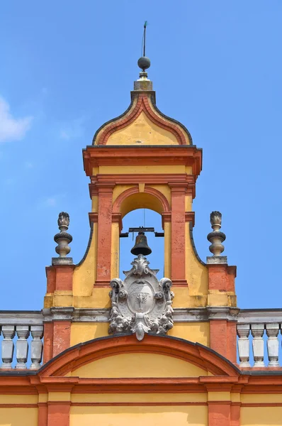 Edifício municipal. Cento. Emilia-Romagna. Itália . — Fotografia de Stock