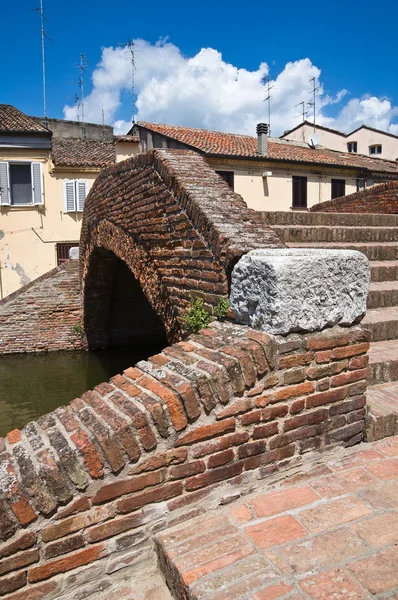 Polisen bridge. Comacchio. Emilia-Romagna. Italien. — Stockfoto