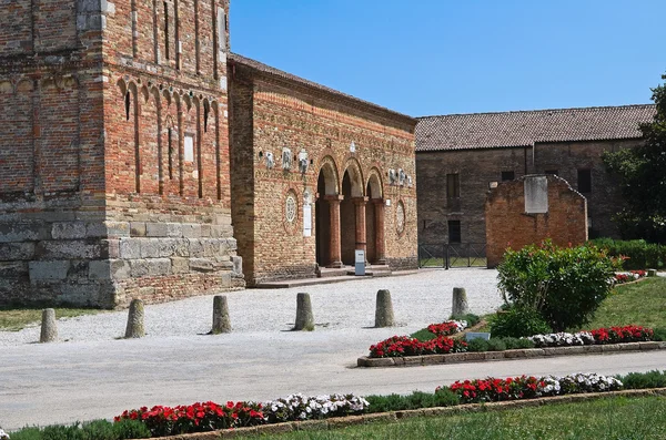 Pomposa 修道院。codigoro。艾米利亚-罗马涅。意大利. — 图库照片