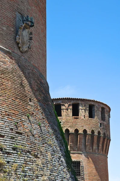 Замок Сфорца. Дозза. Эмилия-Романья. Италия . — стоковое фото