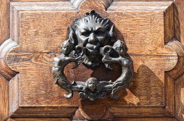 Doorknocker.