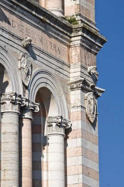 大教堂钟楼的费拉拉。艾米利亚-罗马涅区。每个 il 队 Italy.Nota: — 图库照片