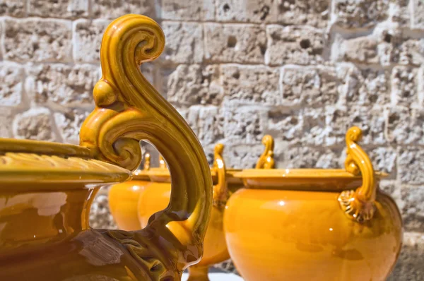 Музей керамики. Епископальный замок. Гроттагли. Апулия. Италия . — стоковое фото