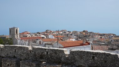 monte sant'angelo panoramik manzaralı. Puglia. İtalya.