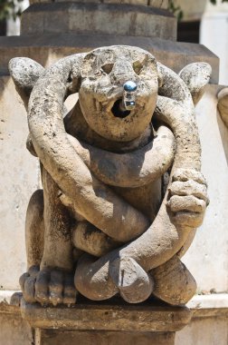 Mermer çeşme. Conversano. Puglia. İtalya.