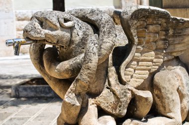 Mermer çeşme. Conversano. Puglia. İtalya.