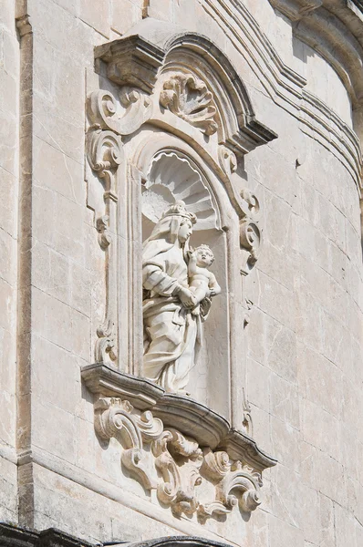 Kostel carmine. Monte sant'angelo. Puglia. Itálie. — Stock fotografie