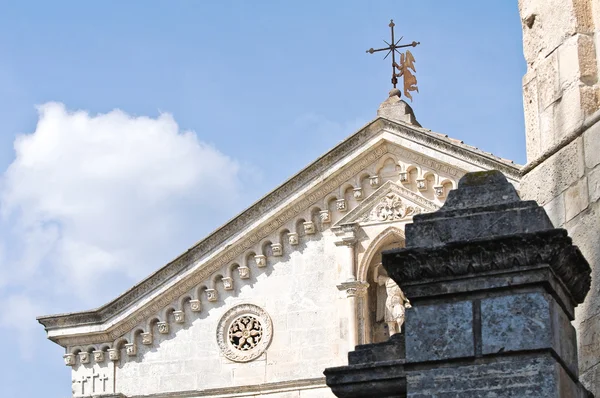 Svatyně monte Sant'Angelo. Puglia. Itálie. — Stock fotografie