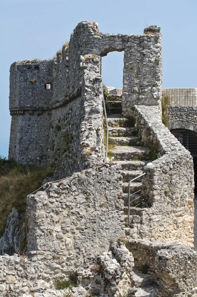 Castillo de Monte Sant 'Angelo. Puglia. Italia . — Foto de Stock