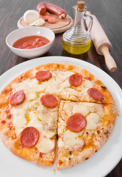 Pizza de pepperoni . —  Fotos de Stock