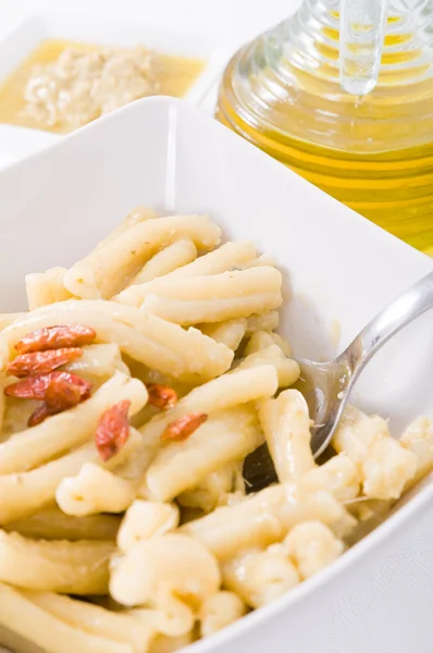Pasta with artichoke pesto. — Stock Photo, Image