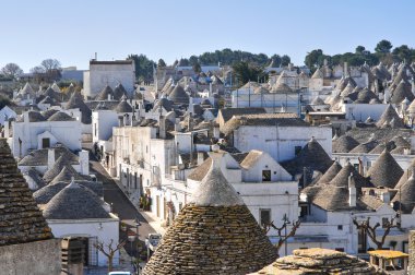 Alberobello 'nun çardağı. Puglia. İtalya..