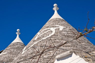 Alberobello 'nun çardağı. Puglia. İtalya..