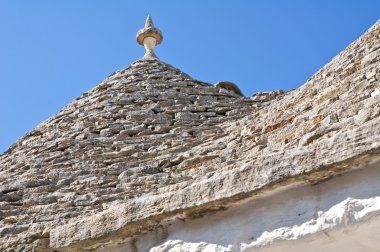 Alberobello 'nun çardağı. Puglia. İtalya..