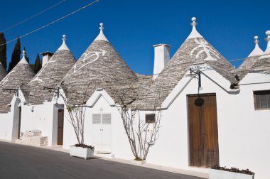 Alberobello 'nun çardağı. Puglia. İtalya..