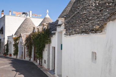 Alberobello 'nun çardağı. Puglia. İtalya..