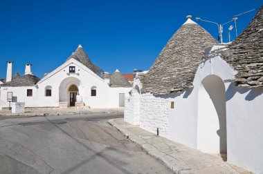 Alberobello 'nun çardağı. Puglia. İtalya..