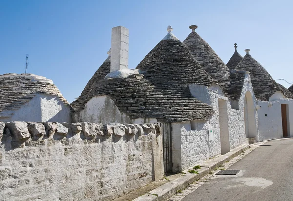 Alberobello 'nun çardağı. Puglia. İtalya.. — Stok fotoğraf