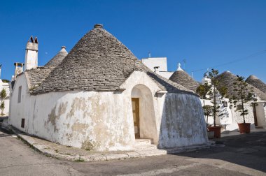 Alberobello 'nun çardağı. Puglia. İtalya..