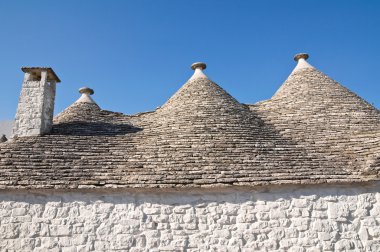 Alberobello 'nun çardağı. Puglia. İtalya..