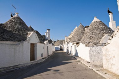 Alberobello 'nun çardağı. Puglia. İtalya..