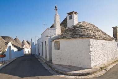 Alberobello 'nun çardağı. Puglia. İtalya..