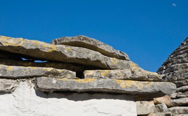 Alberobello 'nun çardağı. Puglia. İtalya..